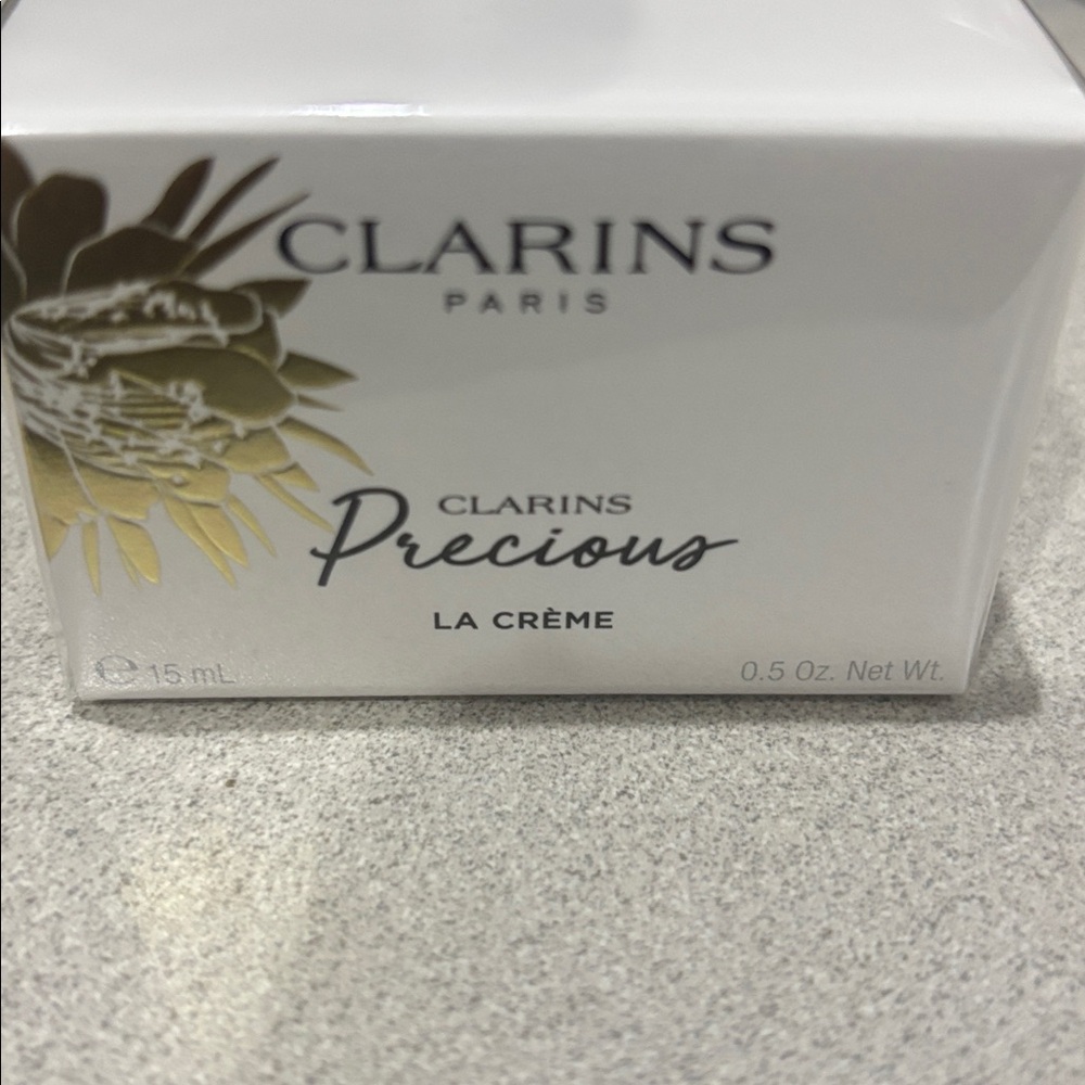 Clarins paris Moisturizer Precious La Crème New in Box